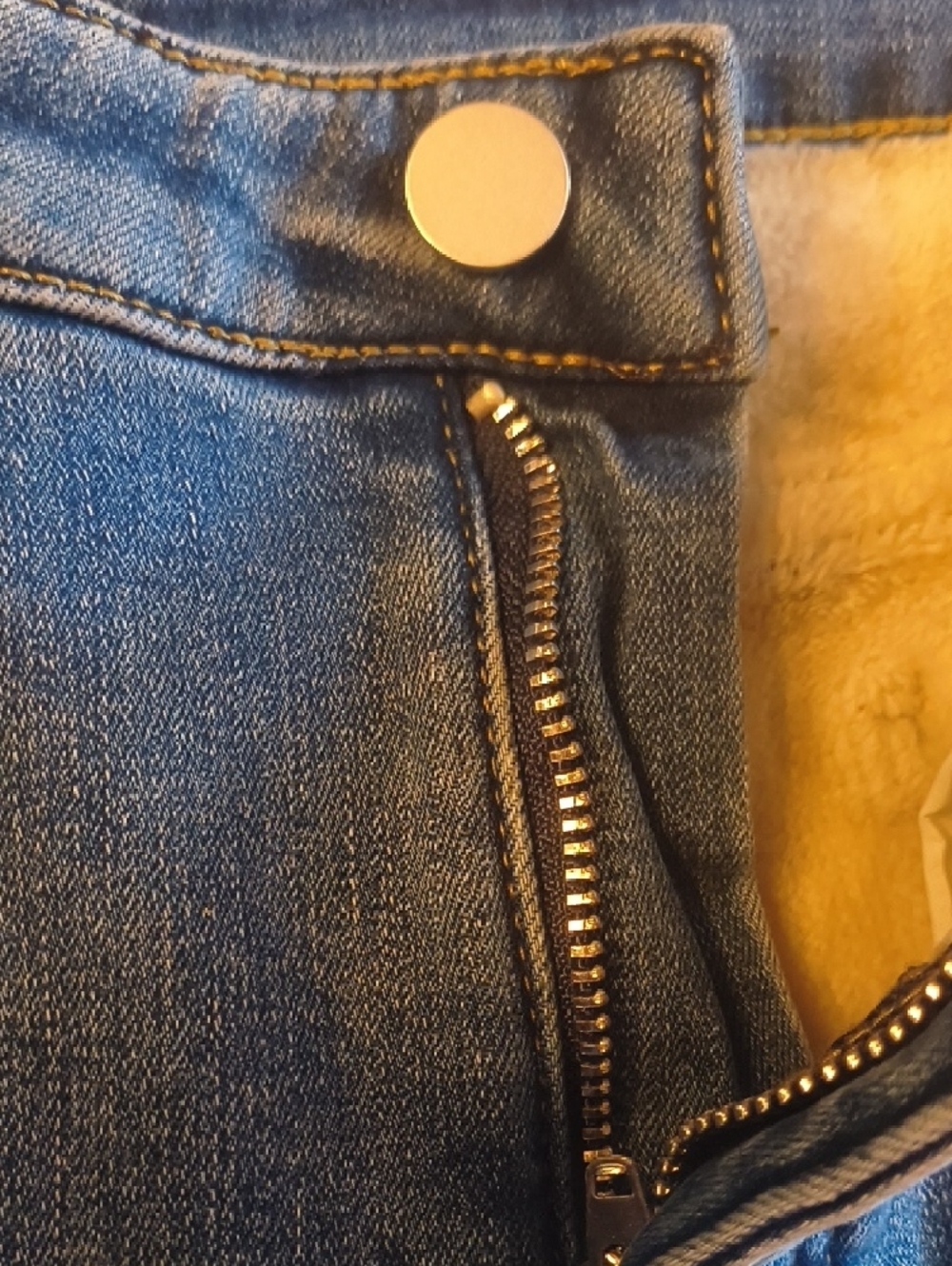 Women's Cropped Skinny Sherpa-Lined Jeans - Blue Jeans (Petite 27) - Picture 6 of 13